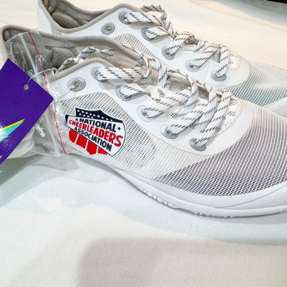 Varsity Own The Air National Cheerleaders Association Shoes Sz 7.5 NCA Cheer